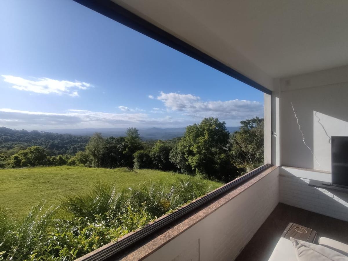 Casa em Ivoti | 4 suítes | vista panorâmica | 217m² | alto padrão