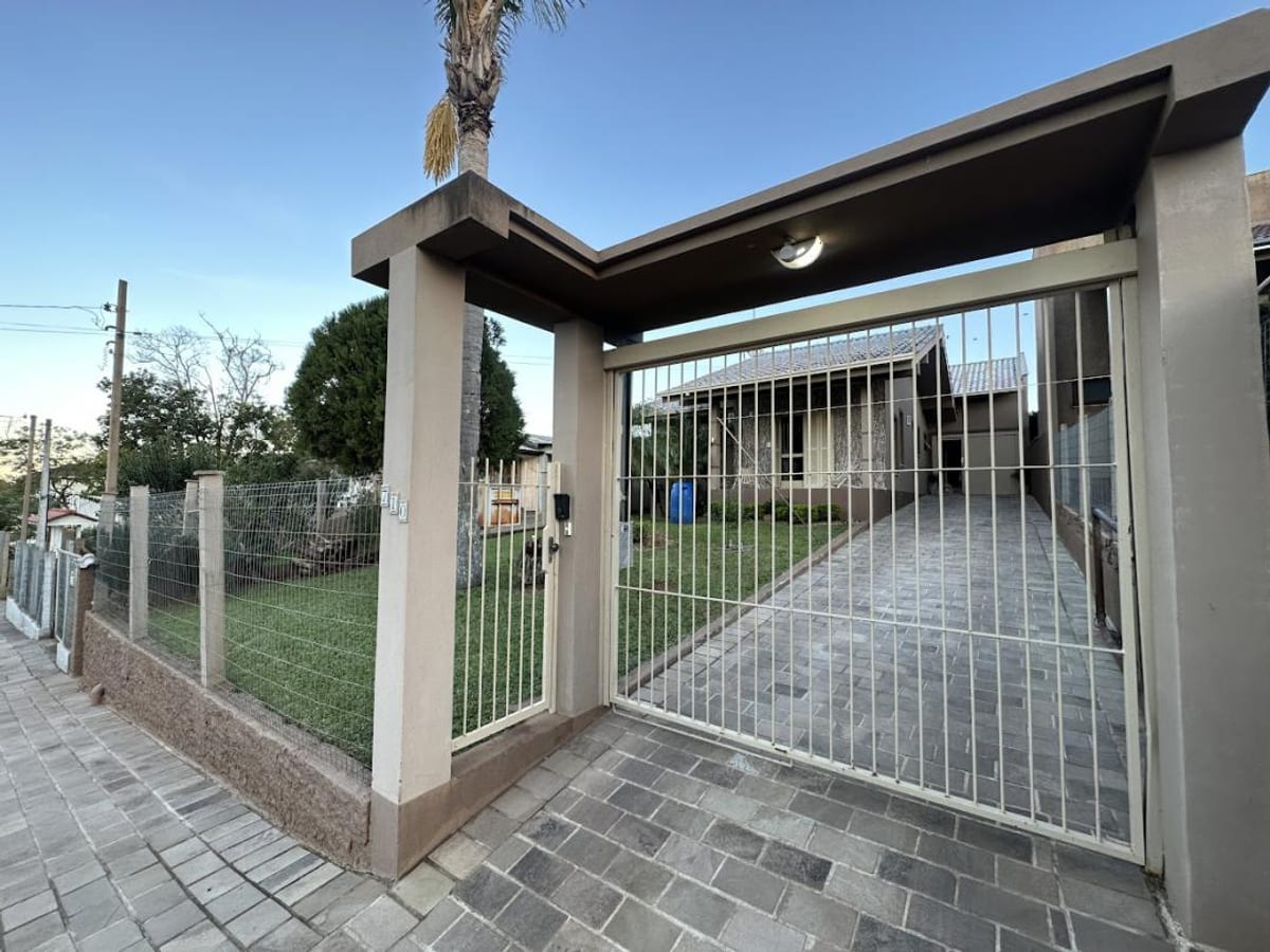 Casa em Ivoti | 3 dormitórios | quiosque com churrasqueira | espaço de lazer | Jardim do Alto