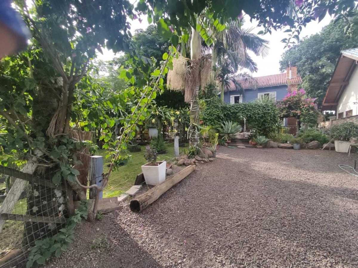 Casa Plana Com Lindo Jardim Em Ivoti